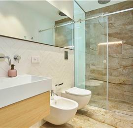 3 bedroom villa with infinity pool and jacuzzi, Scopello, sleeps 5-6